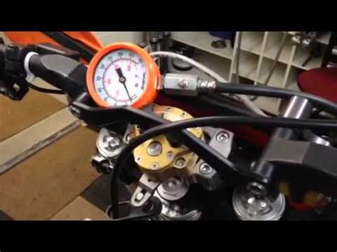 how to COMPRESSION TEST a two cycle engine (string trimmer 